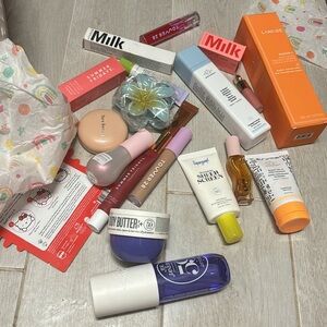 Trade bundle! Reserved for @cobralilly